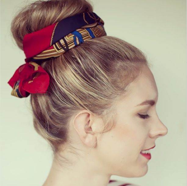 chignon bun avec foulard